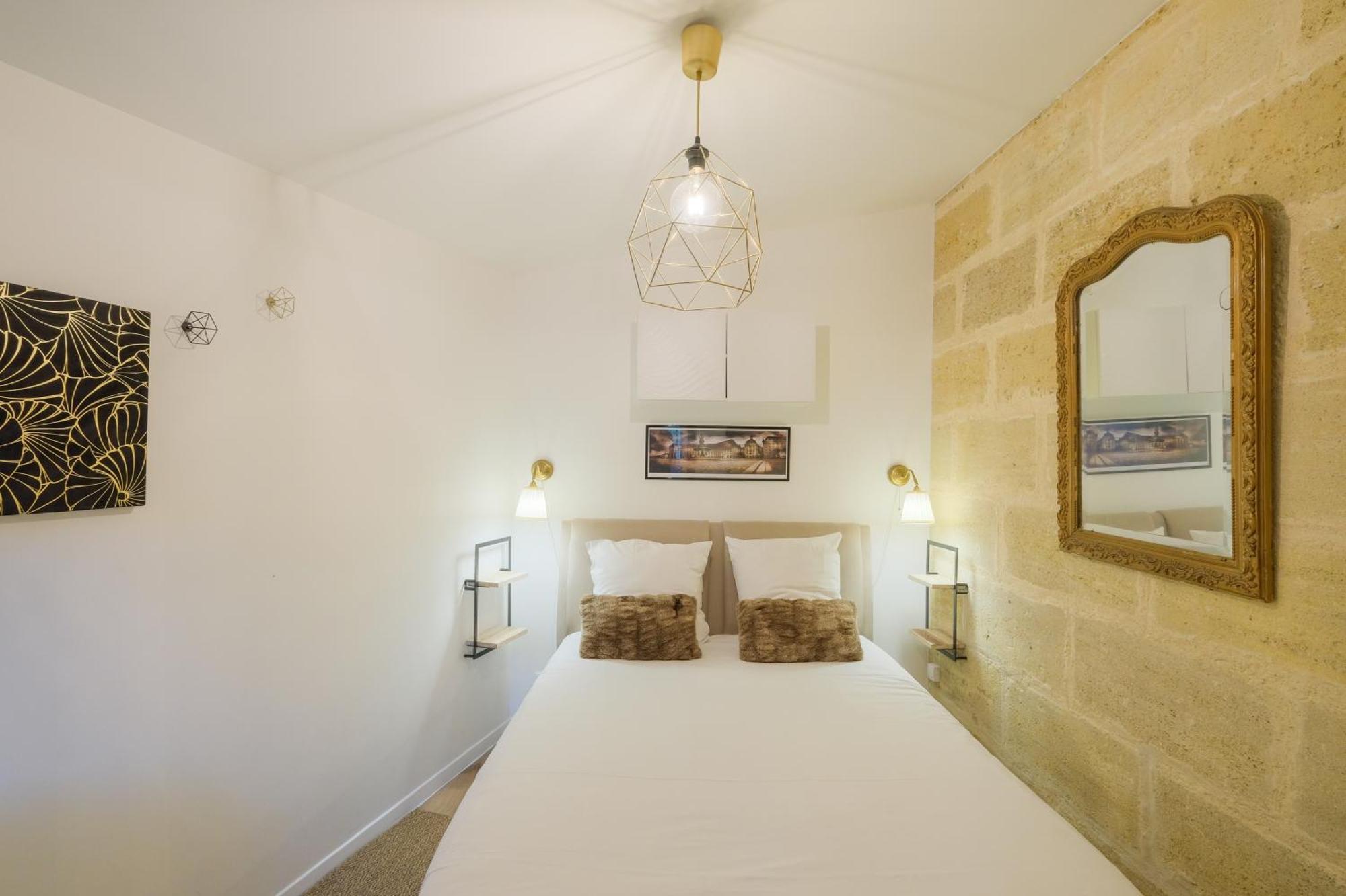 Les Suites D'Alienor, Suite Cosy Pessac Exterior photo